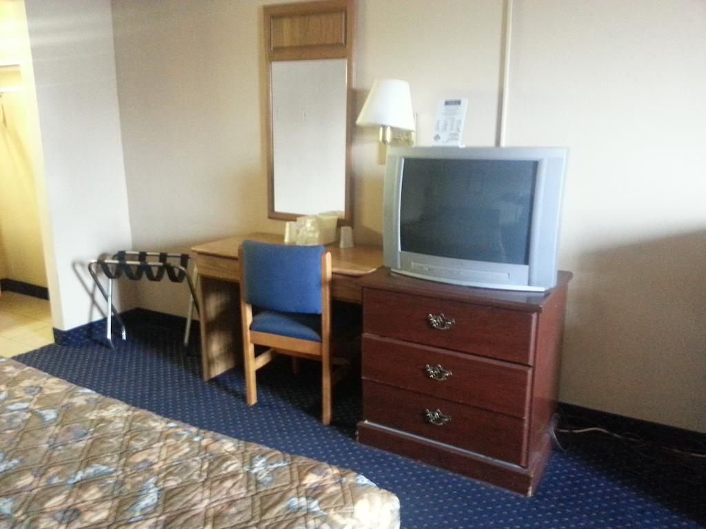 America'S Best Inn & Suites Clarksville Clarksville (Clark County) Zimmer foto