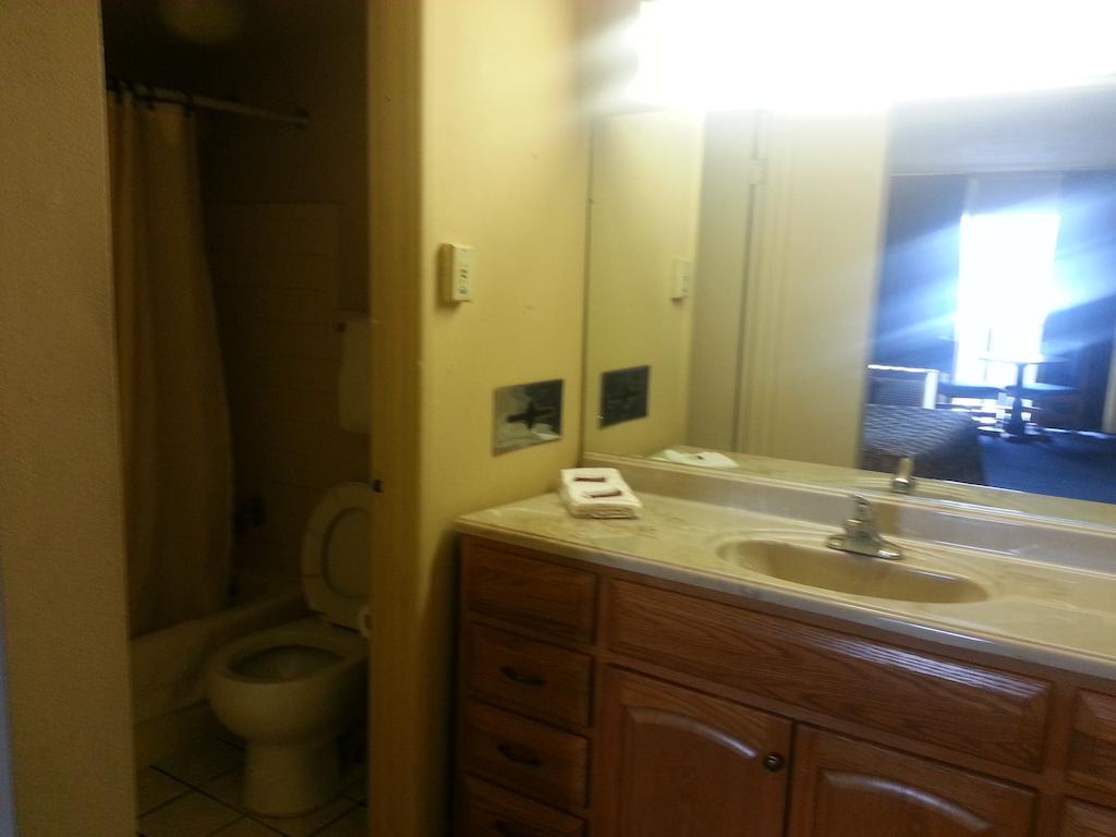 America'S Best Inn & Suites Clarksville Clarksville (Clark County) Zimmer foto
