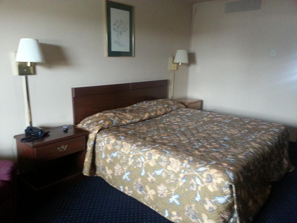 America'S Best Inn & Suites Clarksville Clarksville (Clark County) Zimmer foto
